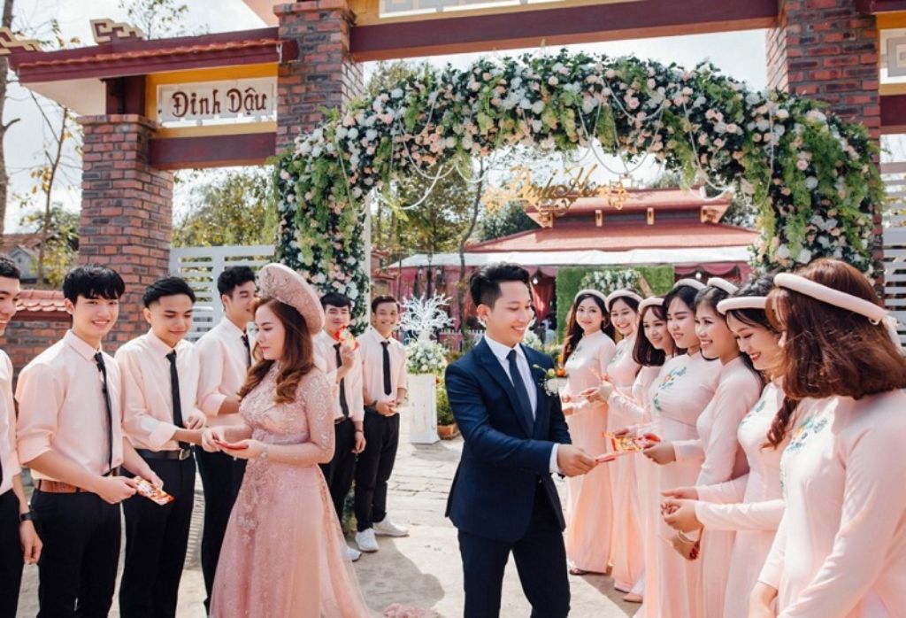Thuy Jolie Wedding – Studio chụp hình đám cưới hỏi giá rẻ
