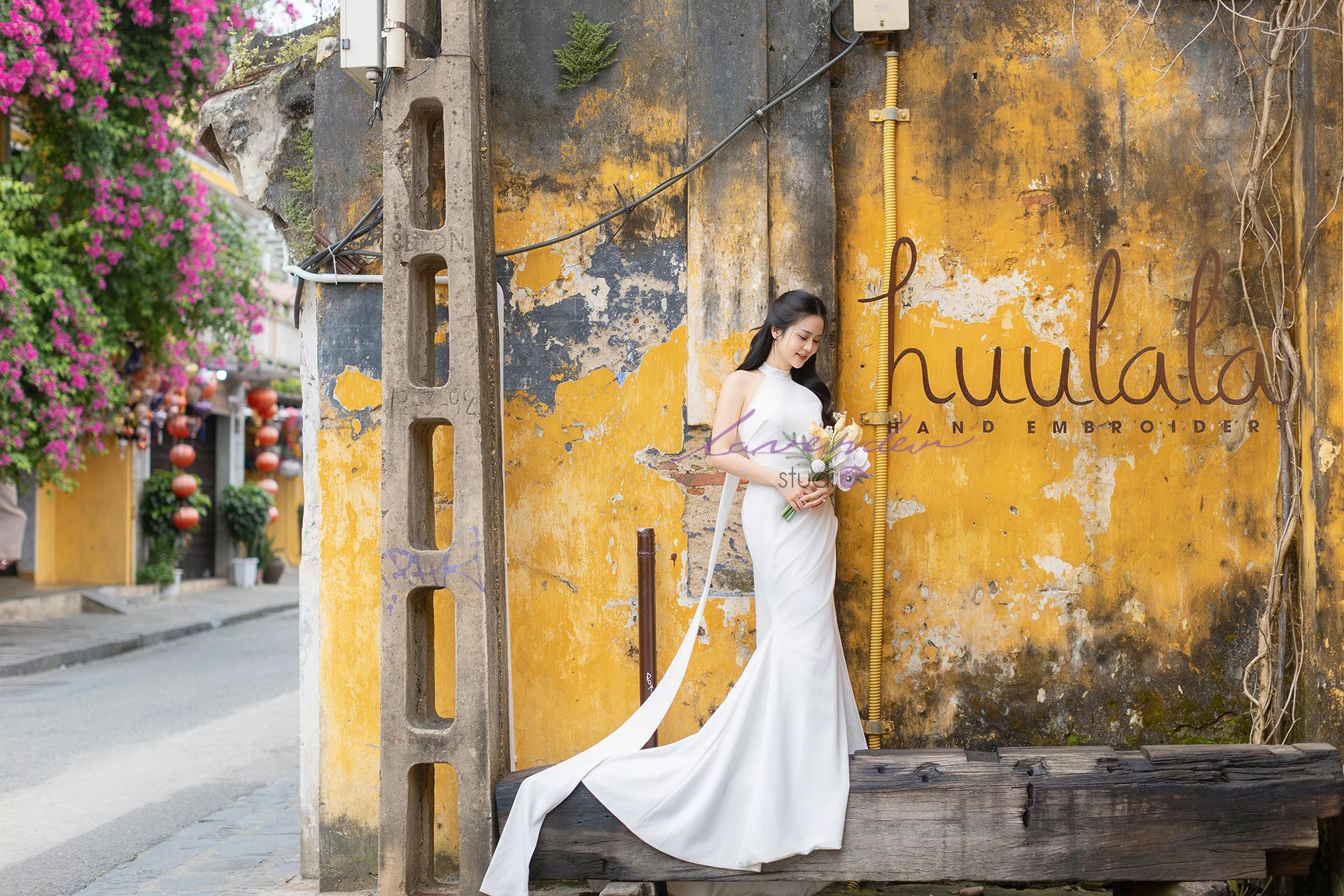 Trang phục chụo cưới cho cô dâu chú rể ở Hội An