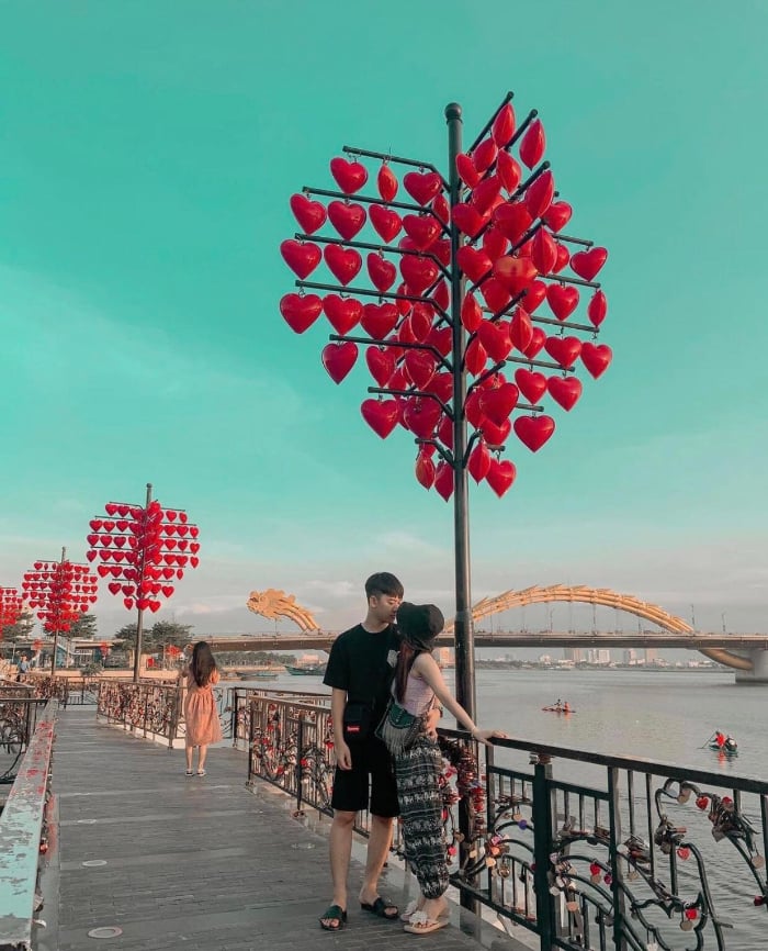 Nên chụp hình cầu hôn tại Đà Nẵng vào thời điểm nào là đẹp nhất? Nên chụp hình cầu hôn tại Đà Nẵng vào thời điểm nào là đẹp nhất?