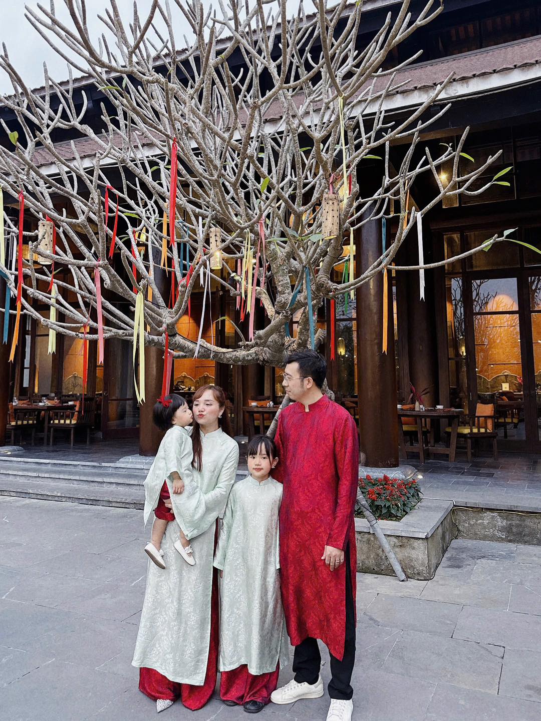 Kinh nghiệm chọn gói chụp ảnh gia đình Tết 2026 tại Hà Nội Kinh nghiệm chọn gói chụp ảnh gia đình Tết 2026 tại Hà Nội