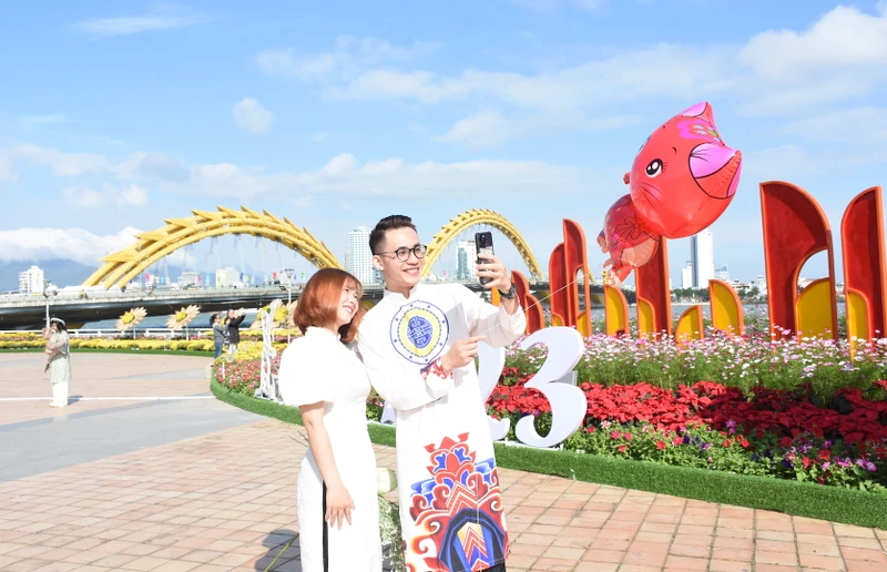 Địa điểm chụp ảnh Tết 2026 miễn phí tại Đà Nẵng cho người dân và du khách Địa điểm chụp ảnh Tết 2026 miễn phí tại Đà Nẵng cho người dân và du khách