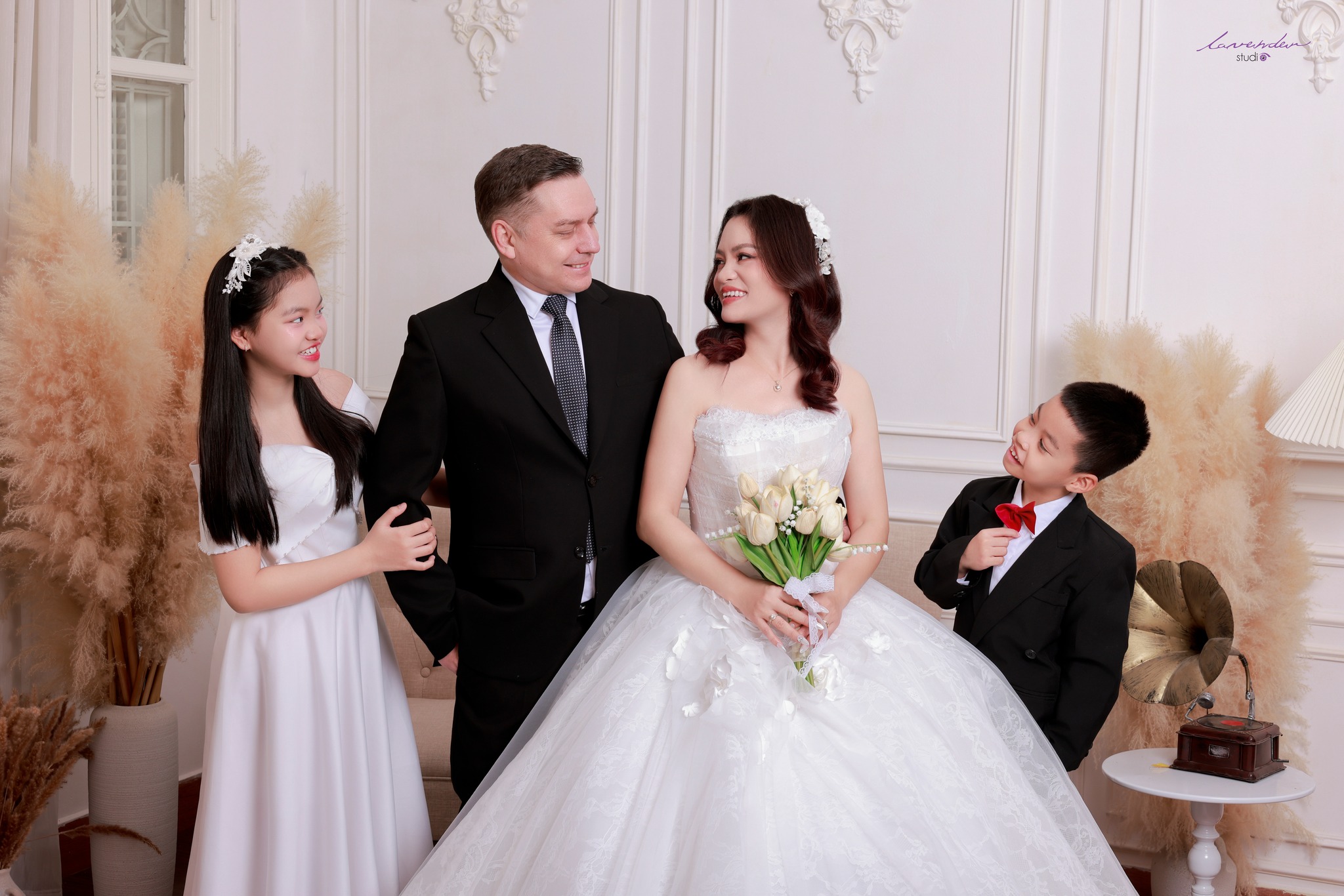 Chụp Ảnh Kỷ Niệm Ngày Cưới 2026 – Cam Kết Hình Đẹp Chụp Ảnh Kỷ Niệm Ngày Cưới 2026 – Cam Kết Hình Đẹp