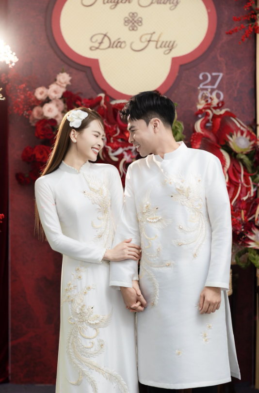 Dịch vụ chụp ảnh cưới du lịch với áo dài đẹp tự nhiên và sang trọng